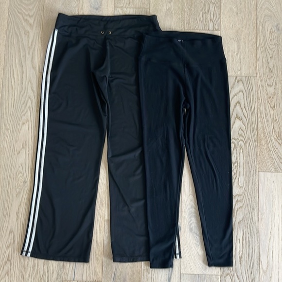Bundle of 2 sweatpants - Picture 1 of 9